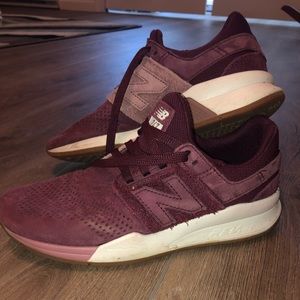 New Balance Tennis Shoes